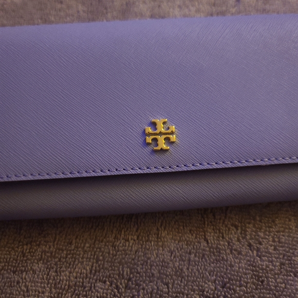Tory Burch Wallet - Picture 3 of 17